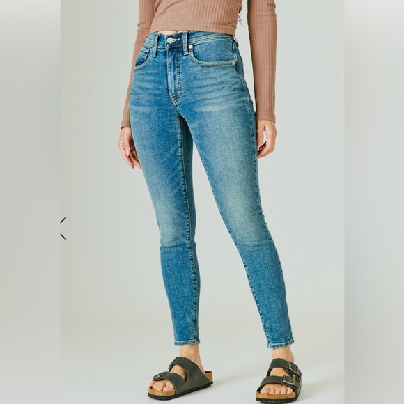 Lucky Brand High Rise Bridgette Skinny Jeans - Picture 2 of 9